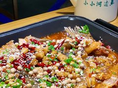 烤盘清江鱼香辣-小小河边鱼(天润城店)