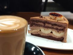 巧克力焦糖香蕉蛋糕-black rainbow coffee