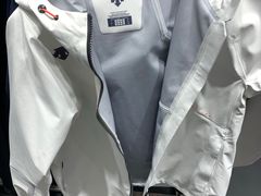 -迪桑特DESCENTE(青岛山东路万象城店)