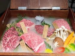 -山川小町·极番烧肉(新地假日广场店)
