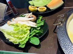 -一绪に和牛寿喜烧(罗湖益田假日店)