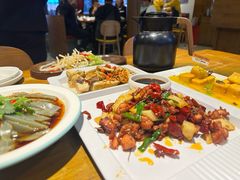 -隔壁老王·家常云南菜(花巷店)