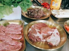 -胡悦里韩式烤肉(芝罘万达广场店)