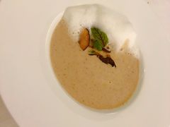 -广州塔卢特斯法国旋转餐厅