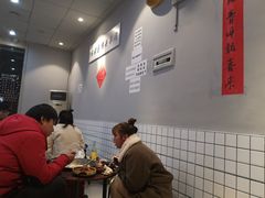 -老街烧烤大排档·地道湖北菜·龙虾馆(汉口火车站店)