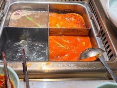 -巴渝瓦肆重庆鲜火锅(宝龙环湖店)