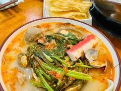 -老何家后安粉·糟粕醋海鲜火锅(三亚湾椰梦长廊店)