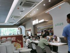 -荣华基·现炒快餐(肇嘉浜路店)