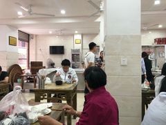 大堂-丽华叶儿粑总汇