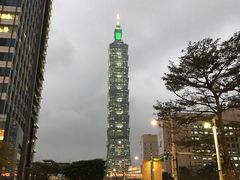 -诚品(信义店)