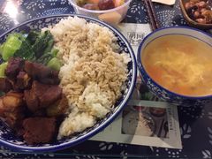 -蜗牛小馆醉乡民谣云南菜(惠新西里店)