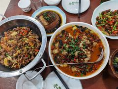 -湖南人家湘菜馆(镇江路店)