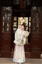 -一揽芳华汉服旗袍体验馆(拙政园店)