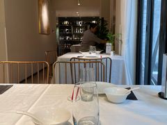 -HOMES上海本帮菜(襄阳公园店)