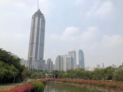 -万绿园