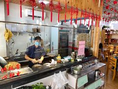 -正宗普宁豆干坊·洪记砂锅粥(红领巾路店)