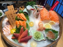 秒懂三文鱼-文三酒肆自助放题(新街口友谊广场店)