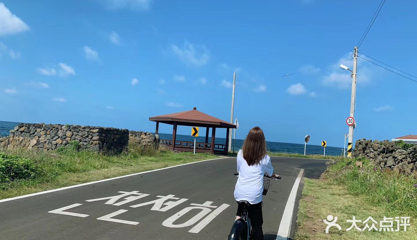 在济州岛是出了名的有海鲜和黑猪肉