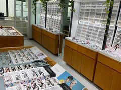 -视野联行眼镜•蔡司•依视路(温江店)