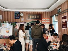等位区-华春餐馆(鱼山路店)