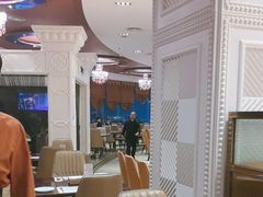-荣誉国际酒店-云顶旋转餐厅