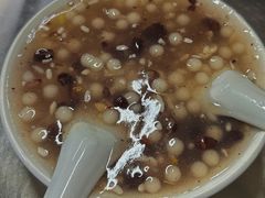 -芳婆糕团店(王府大街店)