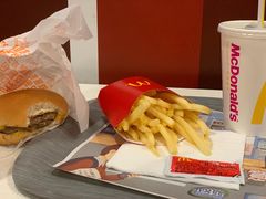 -麦当劳(乳山路店)