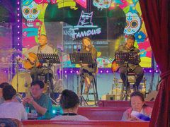-Famous肥猫墨西哥音乐餐吧(五棵松华熙LIVE店)