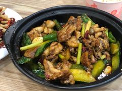 -江城燕子大排档(江汉路步行街店)