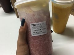 芭乐芝士红宝石茶-瑞幸咖啡(番禺万达广场店)