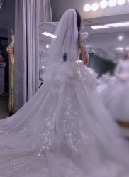 -莫小姐婚纱
