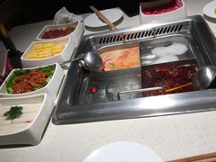 -海底捞火锅鲜切牛肉主题店(长寿路店)