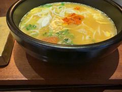 -银米·云南传统过桥米线(双廊黑金冠店)