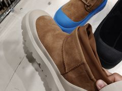 -燕莎奥特莱斯购物中心