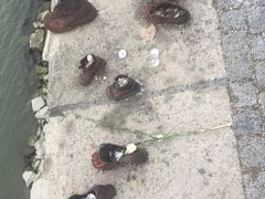 -多瑙河畔鞋履雕塑