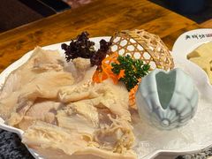 -老牌坊云南鱼豆花火锅(哈西万达店)