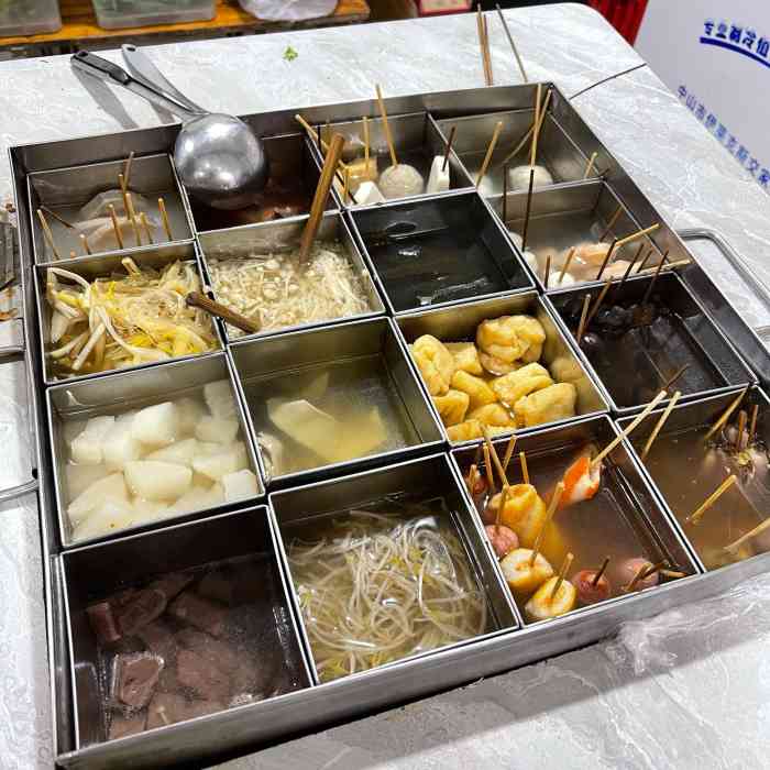 女人街麻辣烫-"他家以前是摆摊的,后面变成店面,味道也是.