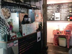 -喵屿·大理花园猫咖