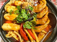 -老表记广西宵夜螺蛳鸭脚煲(东盟店)