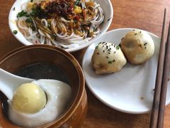 -老字号眼镜子煎包汤包店