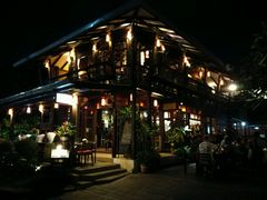 -Dash Teak House