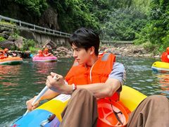 -安吉龙王山峡谷漂流