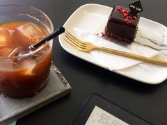 -UNI UNI(环亚凯瑟琳店)