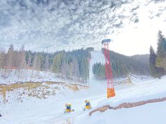 -丝绸之路山地度假区滑雪场