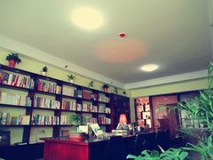 -武汉境自在書店