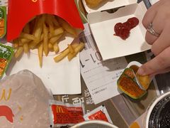 -麦当劳(莘松路芭比伦DT店)