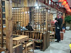 大堂-果松木炭酸菜铜火锅·外婆参鸡汤