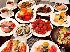 -广州万富希尔顿酒店·感趣自助餐厅·金秋蟹宴生蚝海鲜刺身
