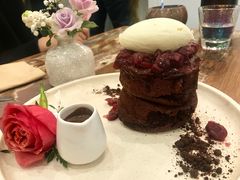 -FLOVIE FLORIST CAFE