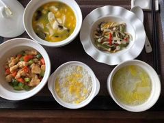 -乐禧母婴全自营月嫂(宝山店)